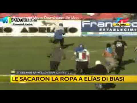 Asaltan a futbolista en pleno partido