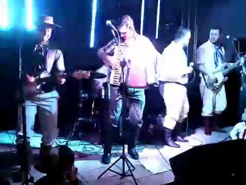 Não chora china véia...