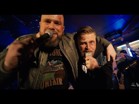 Feine Sahne Fischfilet - Manchmal finde ich dich scheisse feat. FiNCH (Official Video)