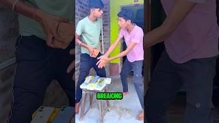 Download lagu Wait Why Are You Breaking 💔 Your Smartphone📲🤯 #shorts #trending #usa #viralvideo #shortvideo mp3