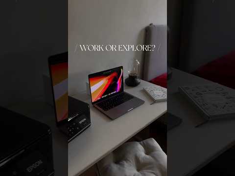 Work or Explore Florence? The Perfect Dilemma! 💻🏛️