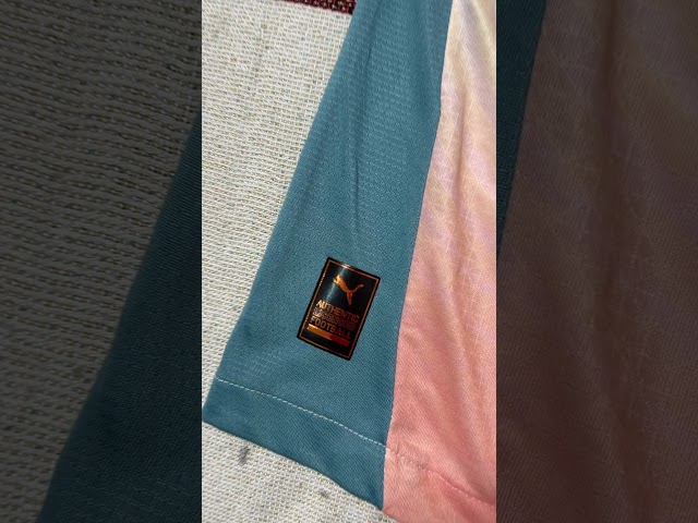 Vídeo relacionado con PUMA Vcf Away Shirt Replica Jr Camiseta, Unisex niños, Vibrant Orange/Peacoat, 140