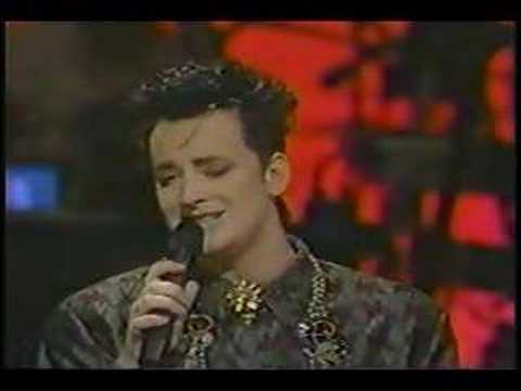 LUTHER VANDROSS & BOY GEORGE-WHAT BECOMES OF THE BROKEN HEAR