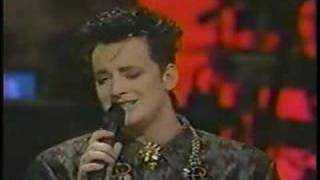 LUTHER VANDROSS &amp; BOY GEORGE-WHAT BECOMES OF THE BROKEN HEAR