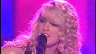 Taylor sings Teardrops on My Guitar on America&#39;s Got Talent