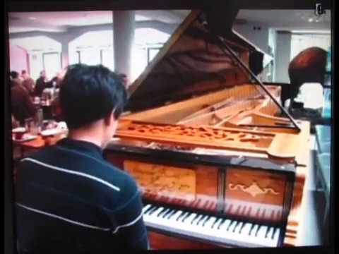 Elton John concert Interview Alexander piano