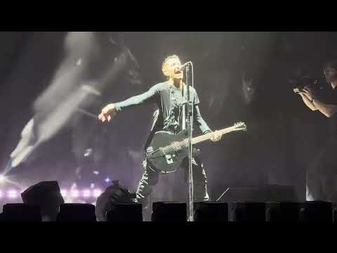 Trent Reznor explosive performance WISH Nine Inch Nails Phoenix