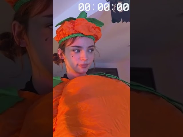 Vídeo relacionado con Costumizate! Disfraz de Interno Psiquiátrico para adulto (talla única). Especial para Halloween.