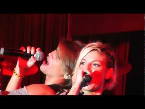 Emma Marrone & Alessandra Amoroso@Guidonia Non è l'inferno
