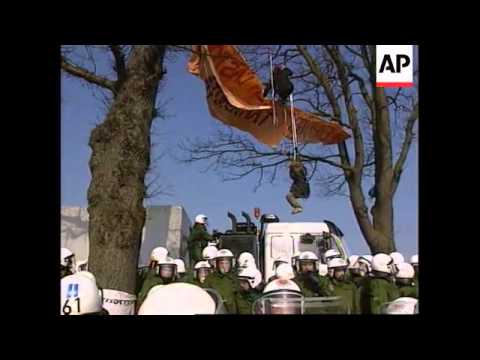 Germany - Radioactive waste arrives at destination