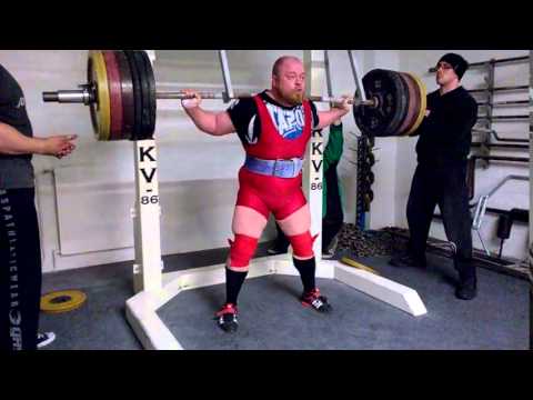 2x280kg / 617lbs Raw squat w/ wraps 13.4.2015.