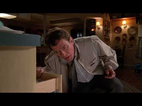Hal fixing a lightbulb (Malcolm in the Middle S03E06)