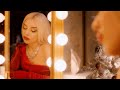 Videoklip Ava Max - Christmas Without You  s textom piesne