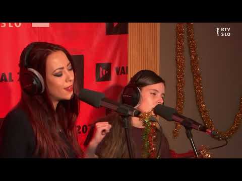 Manca Trampuš in Maja Predatoria - Come As You Are [Živooke] (Live radio performance)