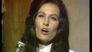 Loretta Lynn - You Ain't Woman Enough (To Take My Man) (3)