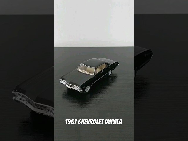 Vídeo relacionado con KiNSMART - Modelo a escala 1/43 compatible con Chevrolet Impala 1967 (blanco)