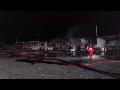 Incendiu în comuna Tomșani, la un rezervor de carburant