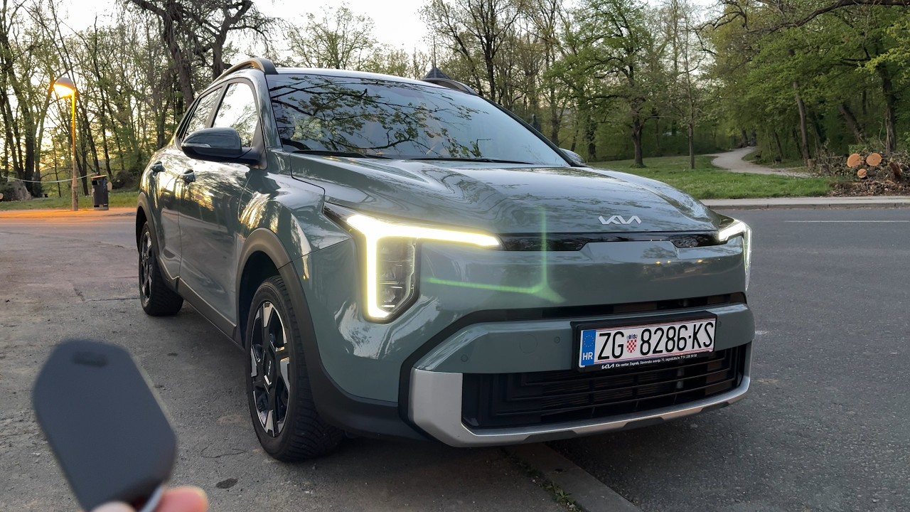 KIA STONIC 2026 (EUROPE) - relaxed SUNSET EVENING test drive in the city (PETROL engine)