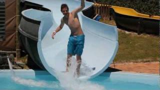 preview picture of video 'Holiday Fun at the Waterslides'
