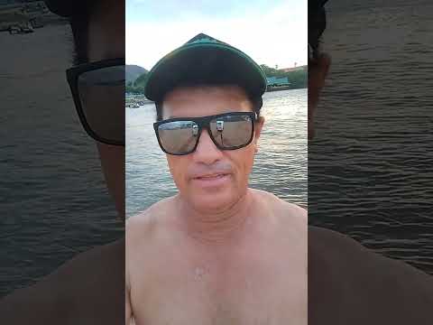 Éu tomando banho de praia quarto crescente Aragarças Goiás tudo é natureza 