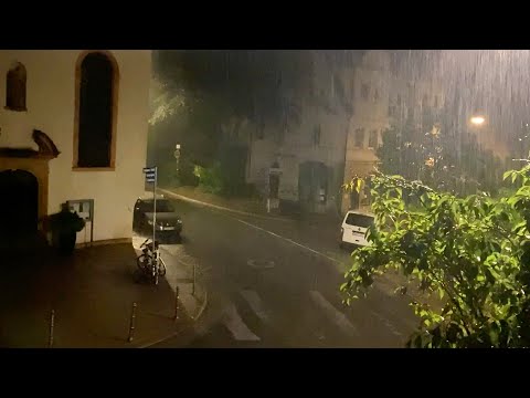 Eine REGEN und GEWITTER NACHT auf der Straße ★ 10 Stunden Entspannungsgeräusche