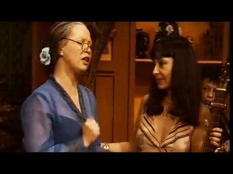 Wieteke van Dort - Lagu Batak 'Lisoi-Lisoi' (1980)