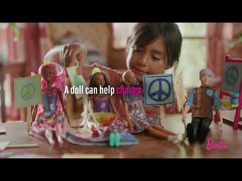Mattel Barbės rūbų ir aksesuarų spinta video