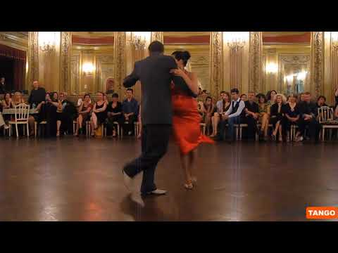  Denise Guardiola  and  Thierry Guardiola  are  dancing  to  the  tango  "  El Olivo  "  by  Juan D'Arienzo