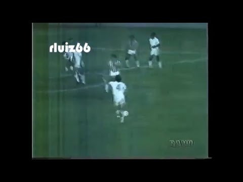 Cruzeiro 4 x 2 Vila Nova MG - Abel Braga jogando pelo Cruzeiro - 1981