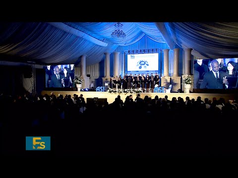 Wintley Phipps si Grupul Voces - We Shall Overcome