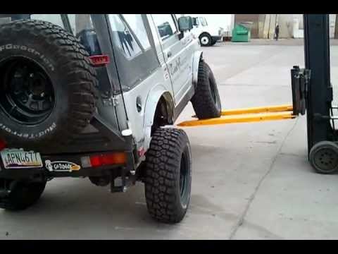 Testing my shackle reversal YJ kit's articulation
