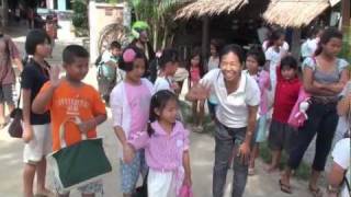 preview picture of video 'Sing Buri Homestay & Volunteer Program'