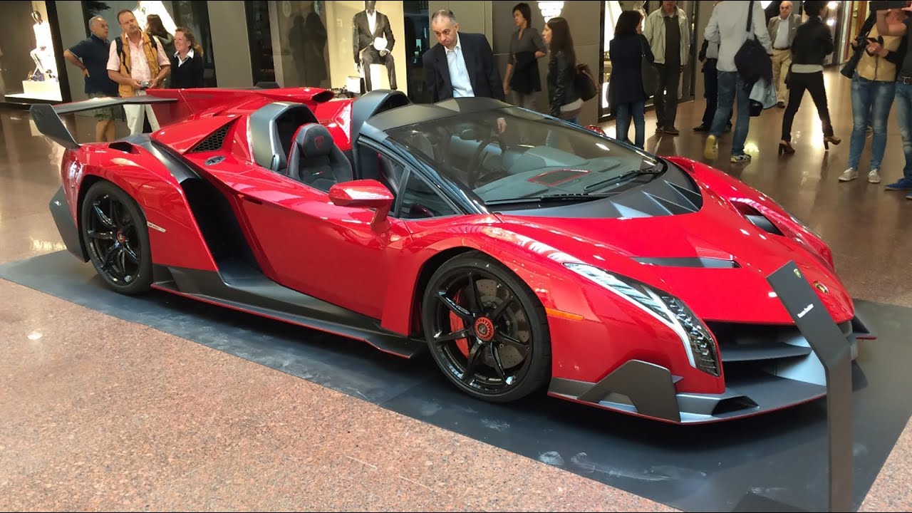Lamborghini Veneno Roadster €3.3m Hypercar - Startup and Maneouvering