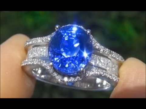GIA 6.70 Carat VIVID Cornflower Blue Sapphire & Diamond Ring set in Platinum -  UNHEATED & UNTREATED