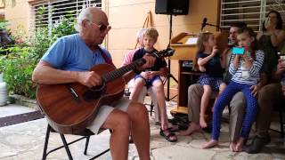 Jimmy Buffett Sings &quot;Havana Daydreaming&quot; in Havana, Cuba