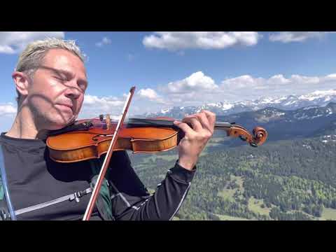 Hiking with “The Musicwalker”