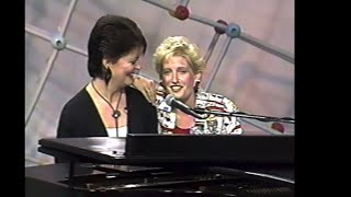 Liz Callaway &amp; Ann Hampton Callaway -"Wind Beneath My Wings" 1989  Ready to Go WHDH-TV