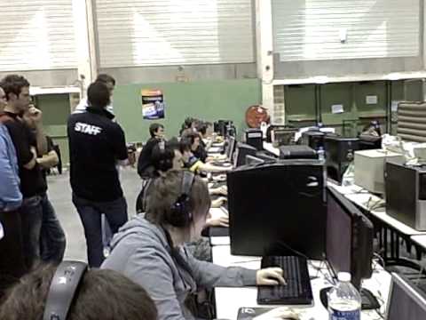 Dignitas CoD4 playing at LAN79