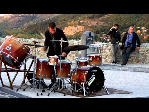 Valihora, hrad Devín - Hommage a Peter Strassner