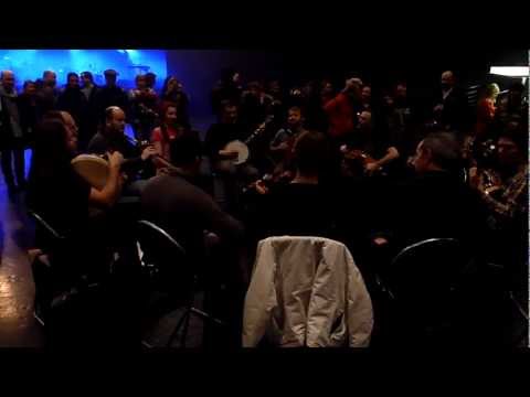 Boeuf Trad avant le concert de Debout sur le Zinc au Zénith de Paris 1/5 - Bourrée - Garçons