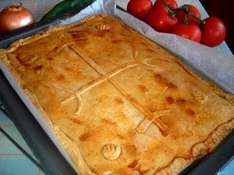 Empanada gallega de pisto atun y huevo | masa casera con cerveza