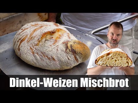 Dinkel-Weizen Brot frisch aus dem Ofen
