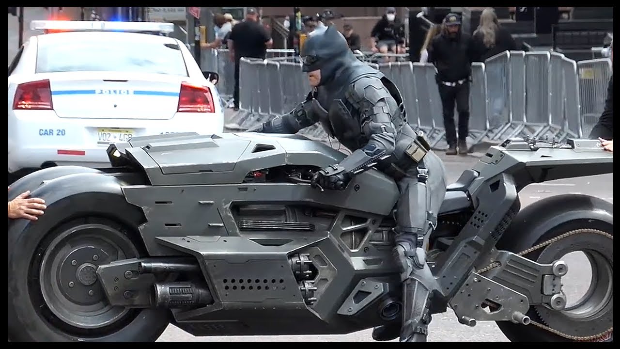 Un stuntman se carga la moto de Batman (accidente rodaje The Flash)