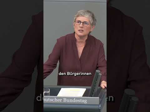 Video Thumbnail: GRÜNEN-CHEFIN: Haßelmann wirft Merz „bodenlosen Vergleich mit AfD“ vor #shorts