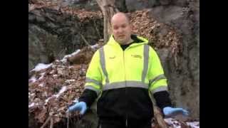 preview picture of video 'Frozen Sewer Line (Amazing) Norwich CT 06360'