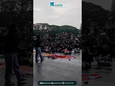 Situasi Terkini Demonstrasi Mahasiswa di  Depan Balai Kota Malang