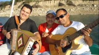 preview picture of video 'en un petate viejo- trio kalavera'