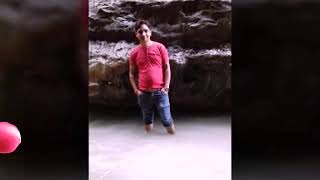 Yaaram mere yaaram teri yaarion ka mousam......