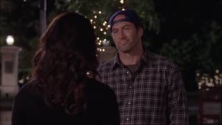 Luke & Lorelai kiss 721