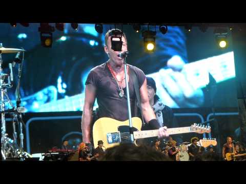 Bruce Springsteen and the E Street Band - Shout (Live 15 February 2014)